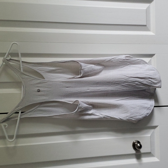 White/grey lululemon tank top - Picture 2 of 2